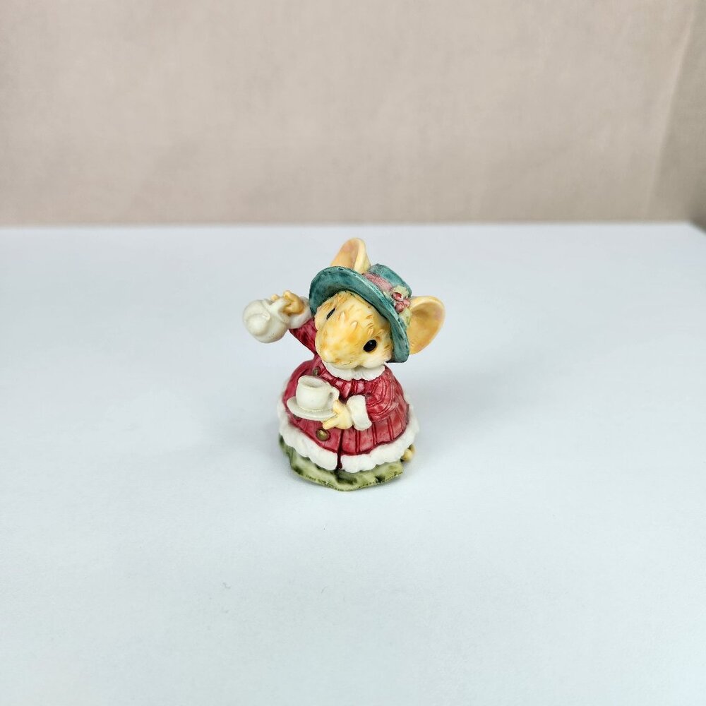 GANZ Little Cheesers 1991 #05312 Handcrafted Mouse Figurine "Momma Pouring Tea"